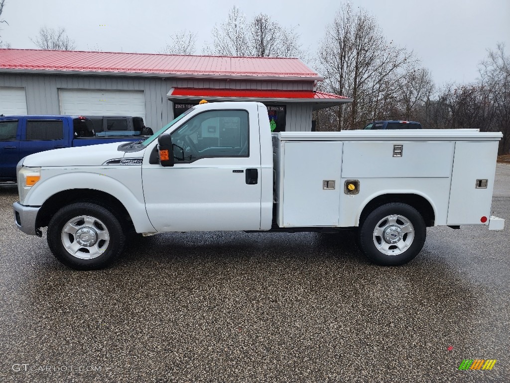 Oxford White 2014 Ford F250 Super Duty XLT Regular Cab Utility Truck Exterior Photo #145366089