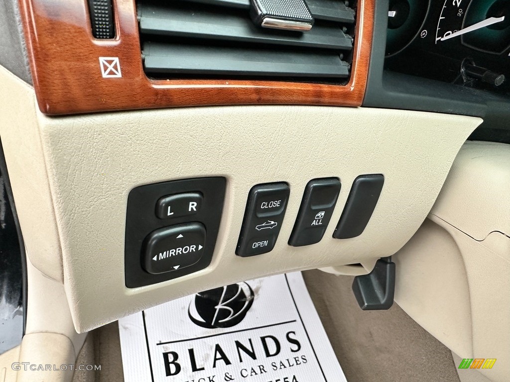 2008 Solara SLE V6 Convertible - Black / Ivory photo #8