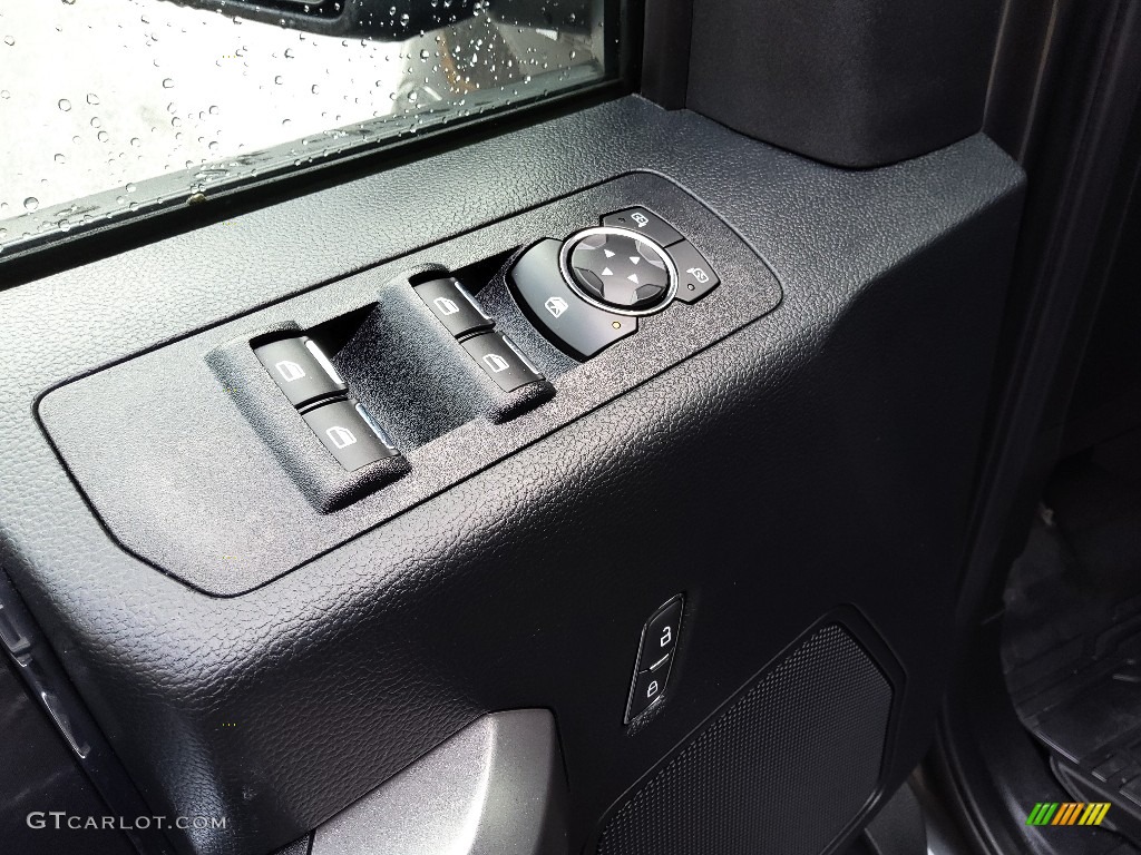 2019 Ford F150 XLT SuperCrew 4x4 Door Panel Photos
