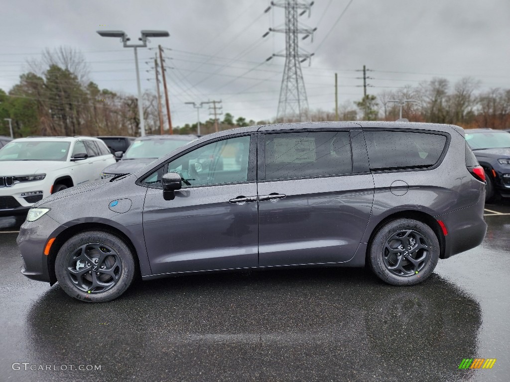 Granite Crystal Metallic 2022 Chrysler Pacifica Hybrid Touring L Exterior Photo #145368260