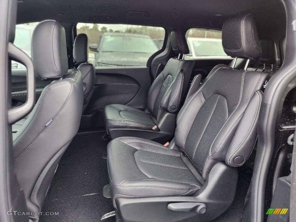 2022 Chrysler Pacifica Hybrid Touring L Rear Seat Photo #145368372