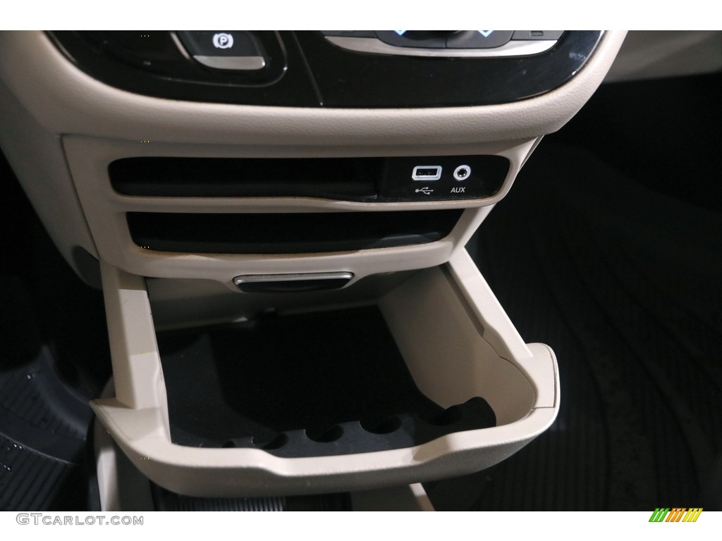 2019 Pacifica Touring L - Billet Silver Metallic / Black/Alloy photo #15