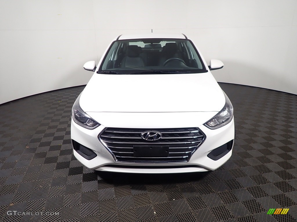 2020 Accent SE - Frost White Pearl / Black photo #5