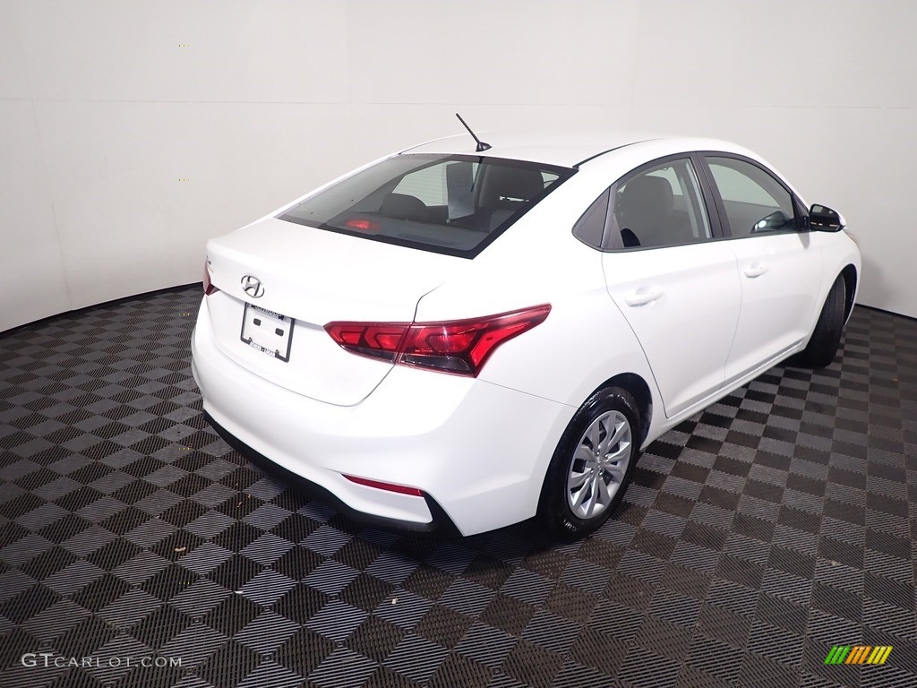2020 Accent SE - Frost White Pearl / Black photo #17