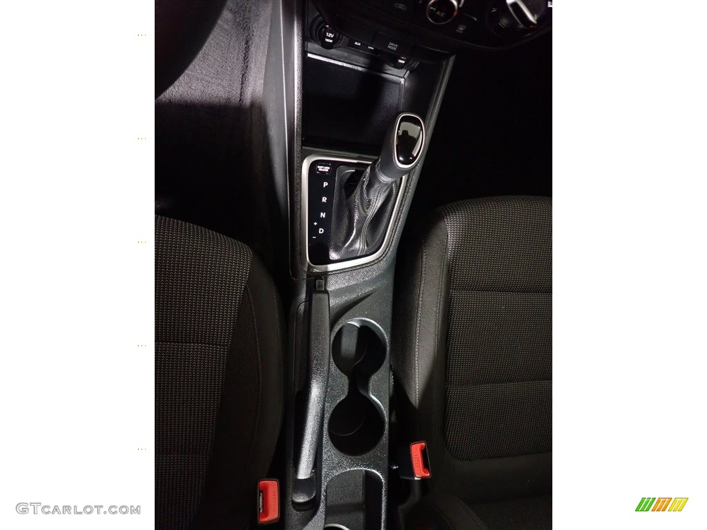 2020 Accent SE - Frost White Pearl / Black photo #30