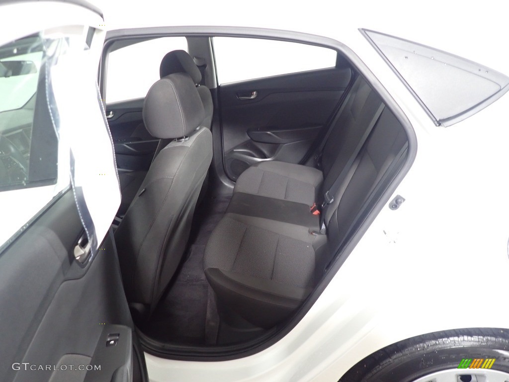 2020 Accent SE - Frost White Pearl / Black photo #32