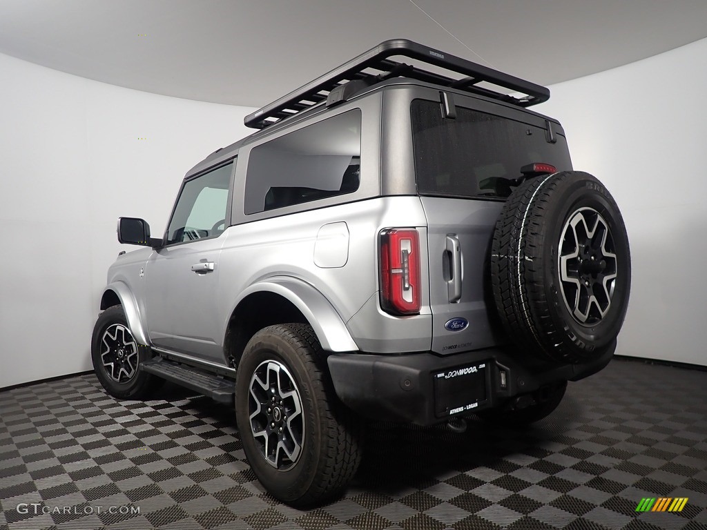 2021 Bronco Outer Banks 4x4 2-Door - Iconic Silver / Space Gray/Navy Pier photo #10