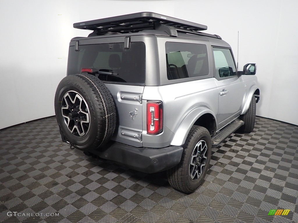 2021 Bronco Outer Banks 4x4 2-Door - Iconic Silver / Space Gray/Navy Pier photo #15