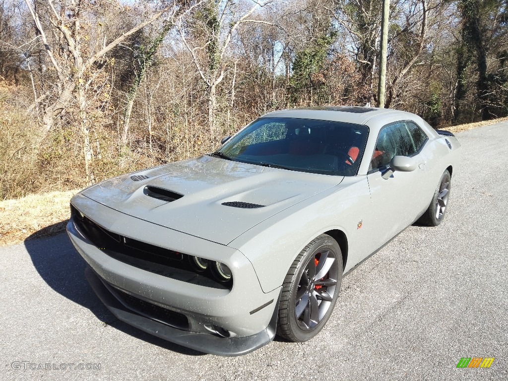 2019 Challenger R/T Scat Pack - Destroyer Gray / Ruby Red/Black photo #2