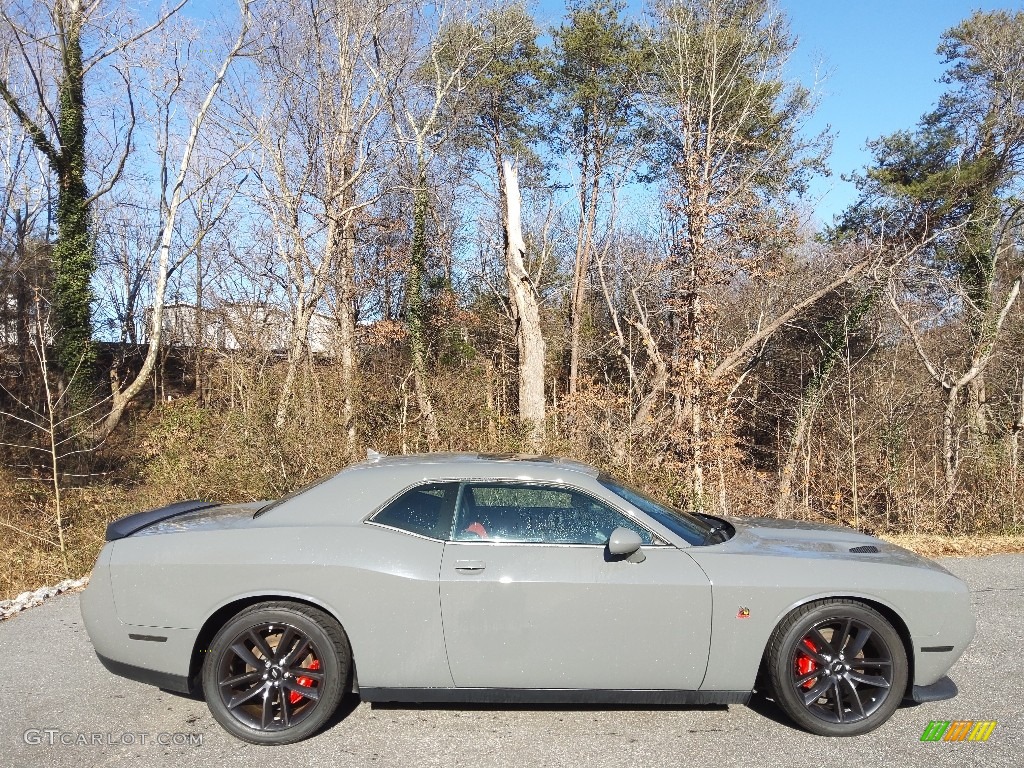 2019 Challenger R/T Scat Pack - Destroyer Gray / Ruby Red/Black photo #5