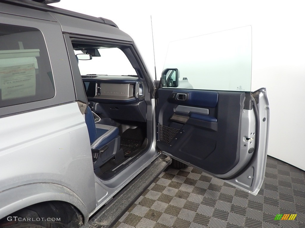 2021 Ford Bronco Outer Banks 4x4 2-Door Space Gray/Navy Pier Door Panel Photo #145376143