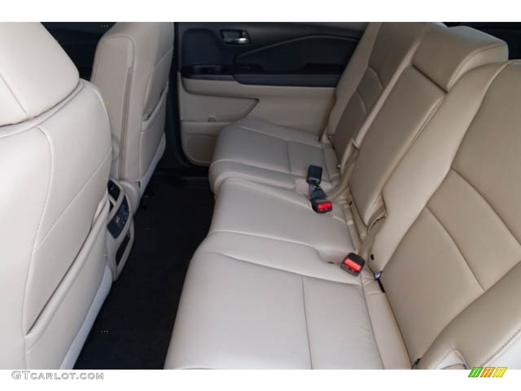Beige Interior 2022 Honda Pilot EX-L Photo #145377280