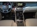 2022 Honda Pilot Beige Interior Dashboard Photo