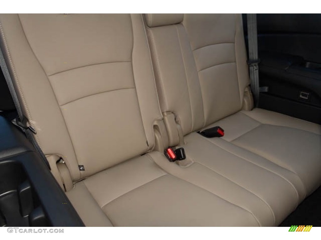 2022 Honda Pilot EX-L Rear Seat Photo #145377562