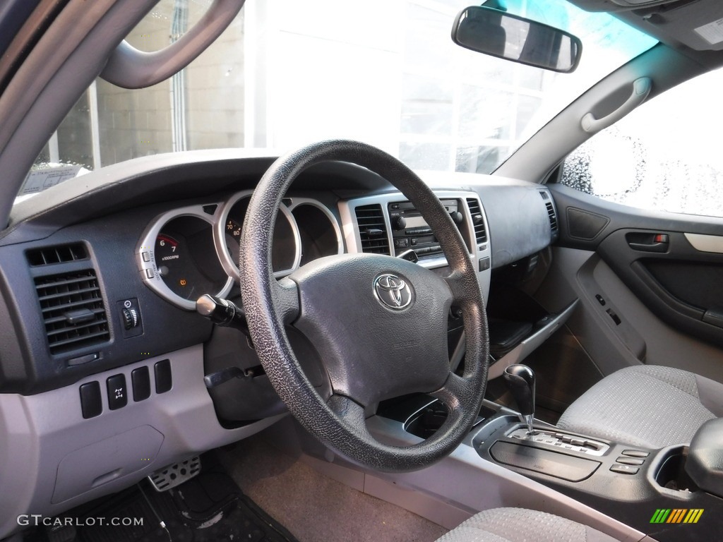 2005 4Runner SR5 4x4 - Pacific Blue Metallic / Stone photo #18