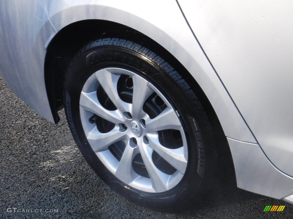 2021 Toyota Corolla LE Wheel Photo #145381060