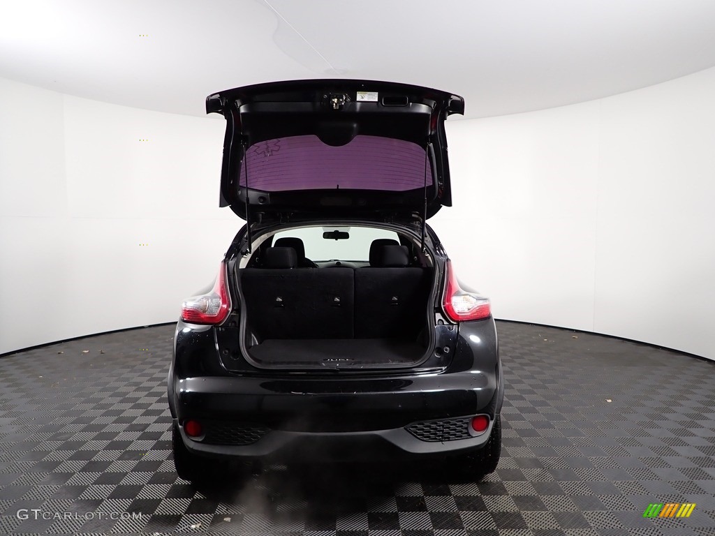 2016 Juke SV - Bordeaux Black / Black/Silver photo #8