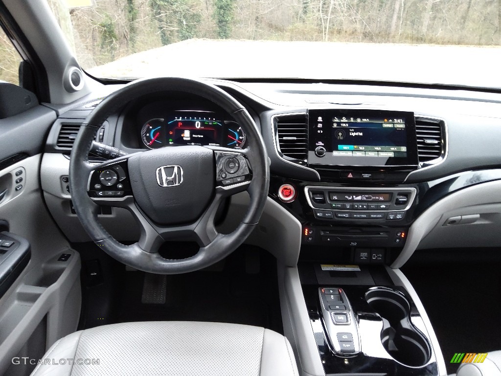 2020 Honda Pilot Elite AWD Gray Dashboard Photo #145381321