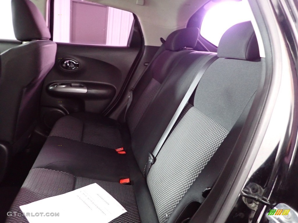 2016 Juke SV - Bordeaux Black / Black/Silver photo #23