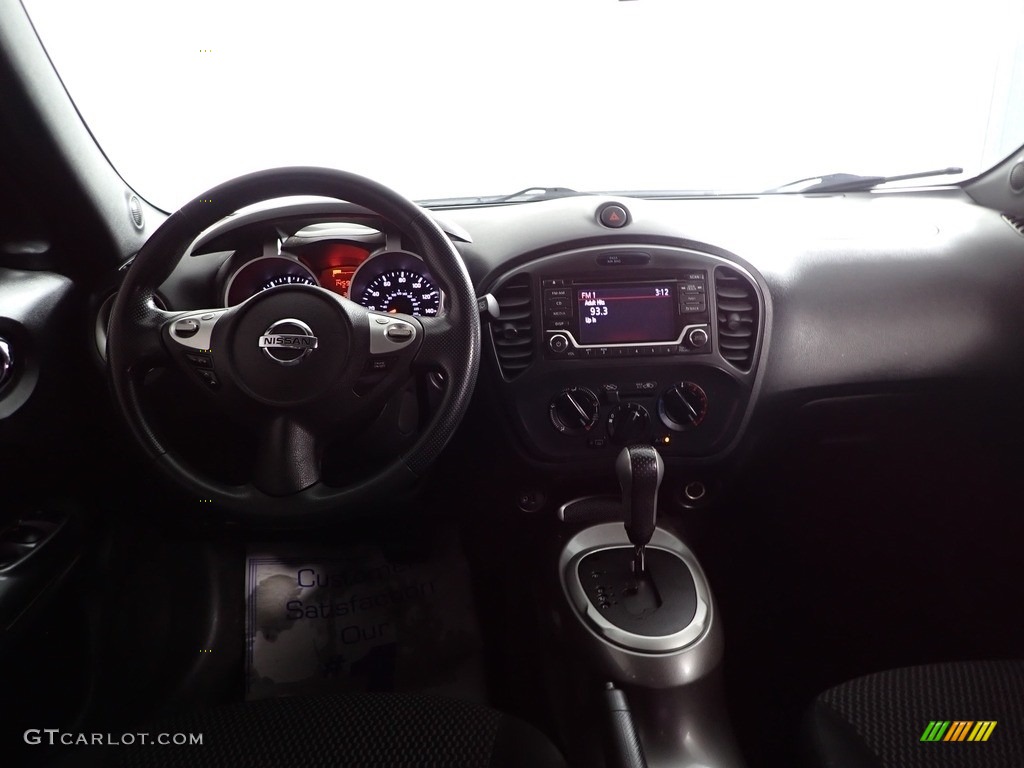 2016 Juke SV - Bordeaux Black / Black/Silver photo #24