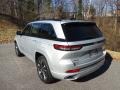 Silver Zynith - Grand Cherokee Overland 4x4 Photo No. 8