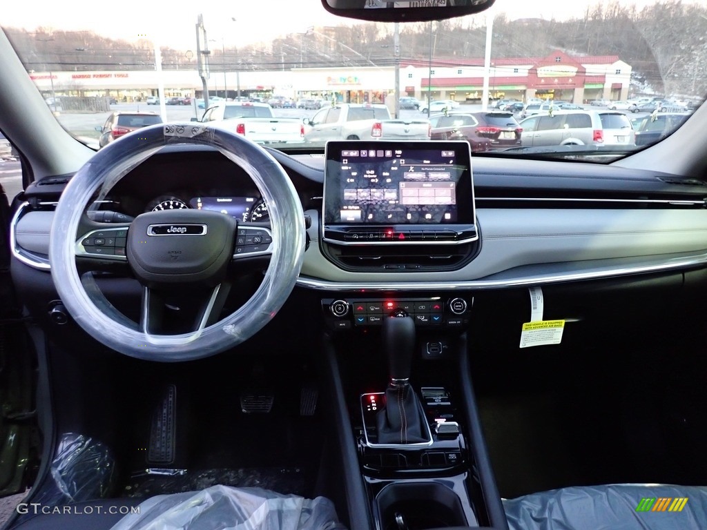 2022 Jeep Compass Limited 4x4 Black Dashboard Photo #145385114
