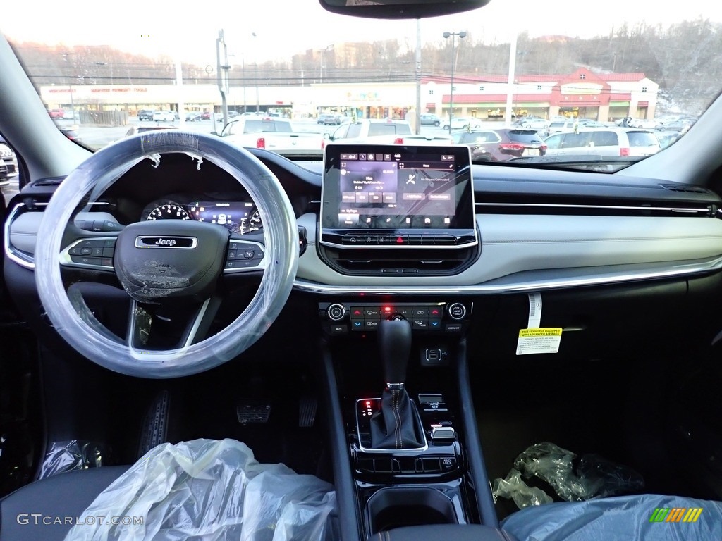 2022 Jeep Compass Limited 4x4 Black Dashboard Photo #145385291