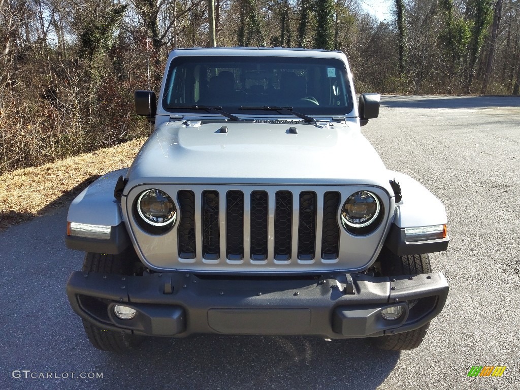 2023 Gladiator Freedom Edition 4x4 - Silver Zynith / Black photo #3