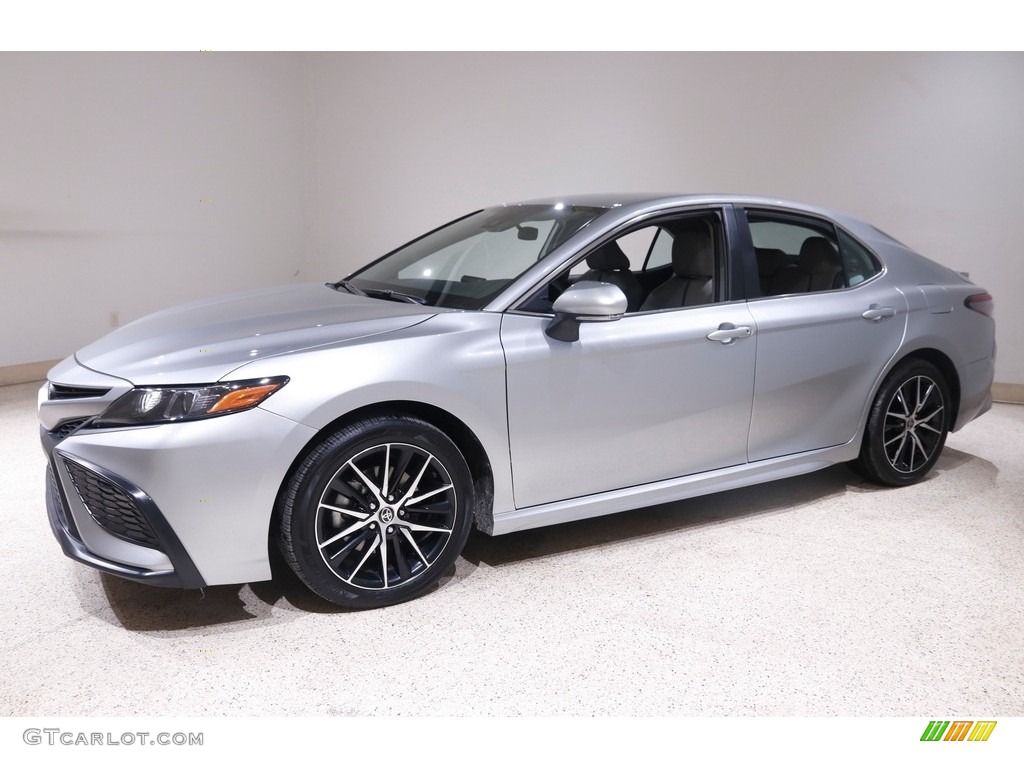 Celestial Silver Metallic 2022 Toyota Camry SE Exterior Photo #145389555