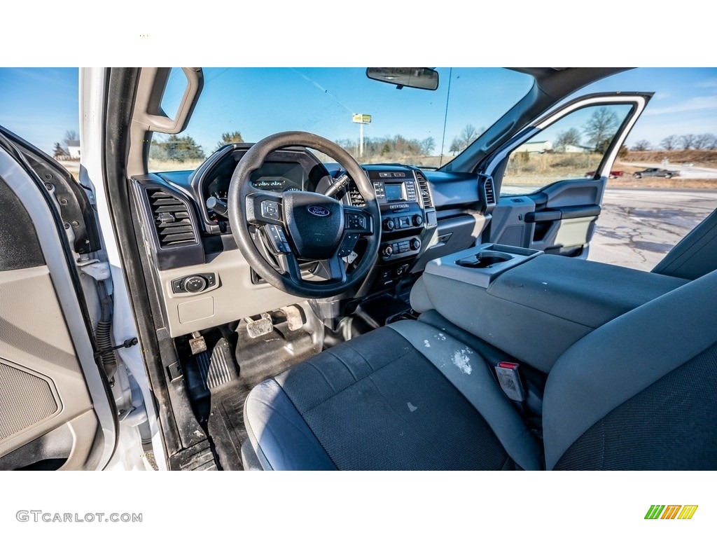 2016 F150 XLT SuperCab - Oxford White / Medium Earth Gray photo #19