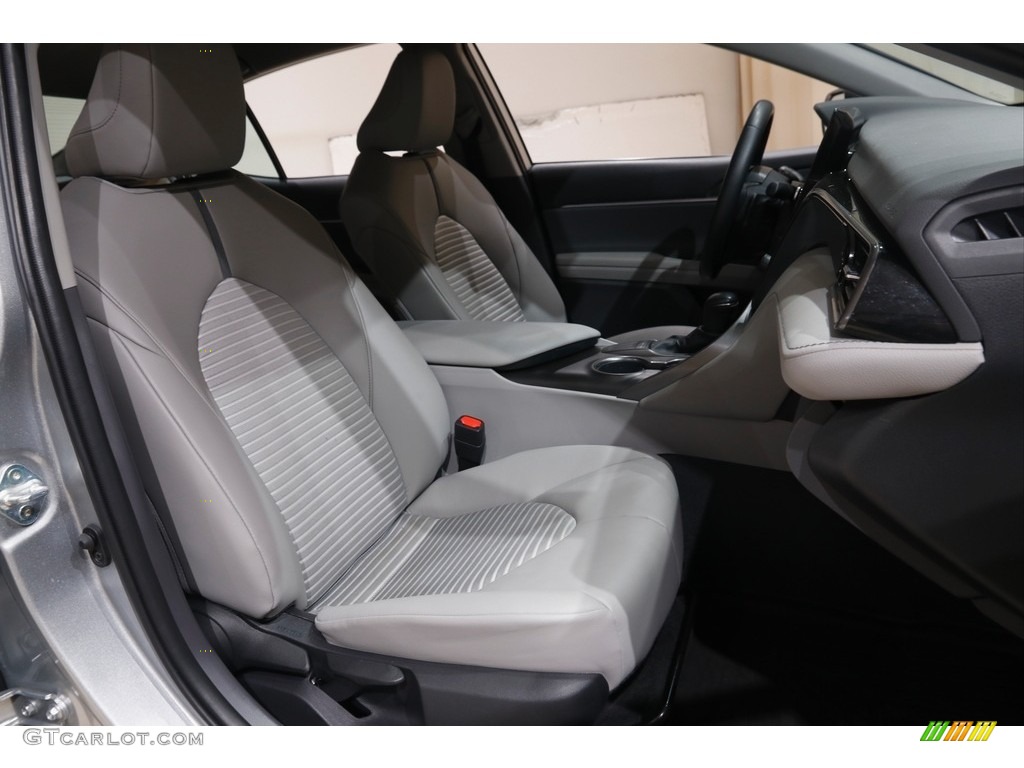 2022 Camry SE - Celestial Silver Metallic / Ash photo #14