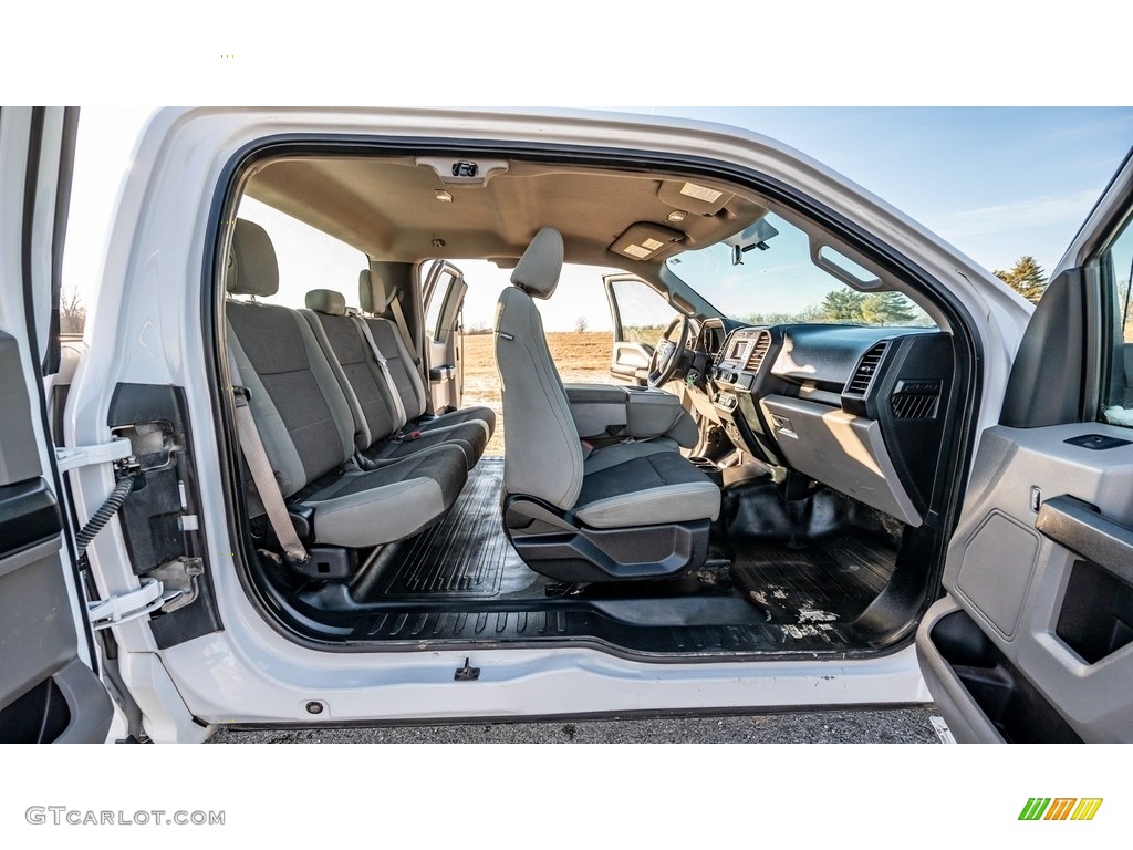 2016 F150 XLT SuperCab - Oxford White / Medium Earth Gray photo #22