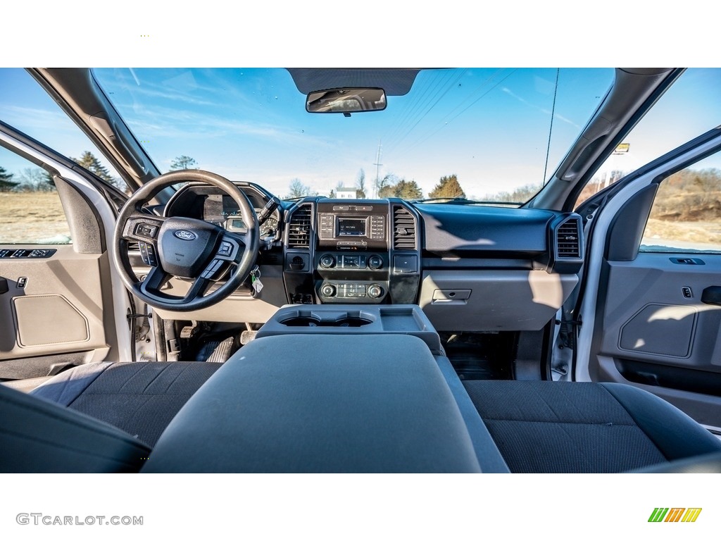 2016 F150 XLT SuperCab - Oxford White / Medium Earth Gray photo #24