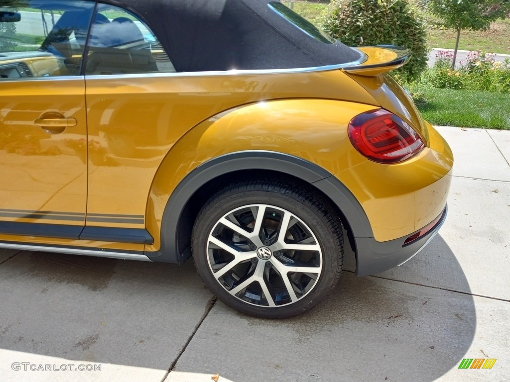 2017 Volkswagen Beetle 1.8T Dune Convertible Wheel Photo #145391641