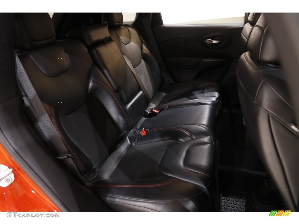 2021 Cherokee Traihawk 4x4 - Spitfire Orange / Black photo #18