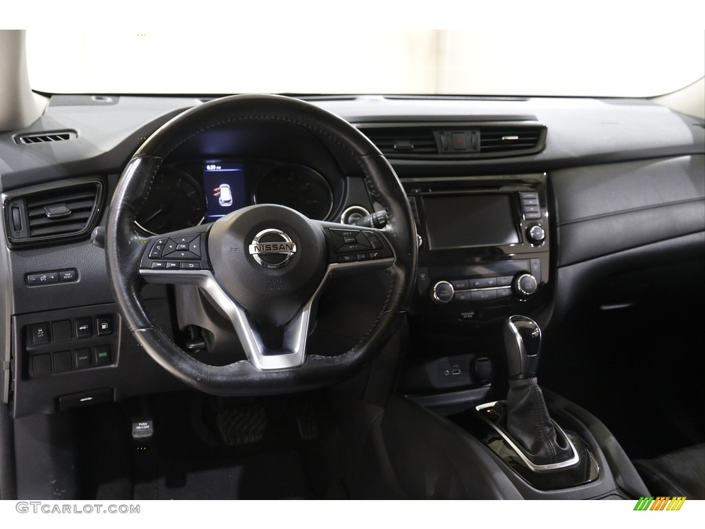 2018 Nissan Rogue SV Dashboard Photos