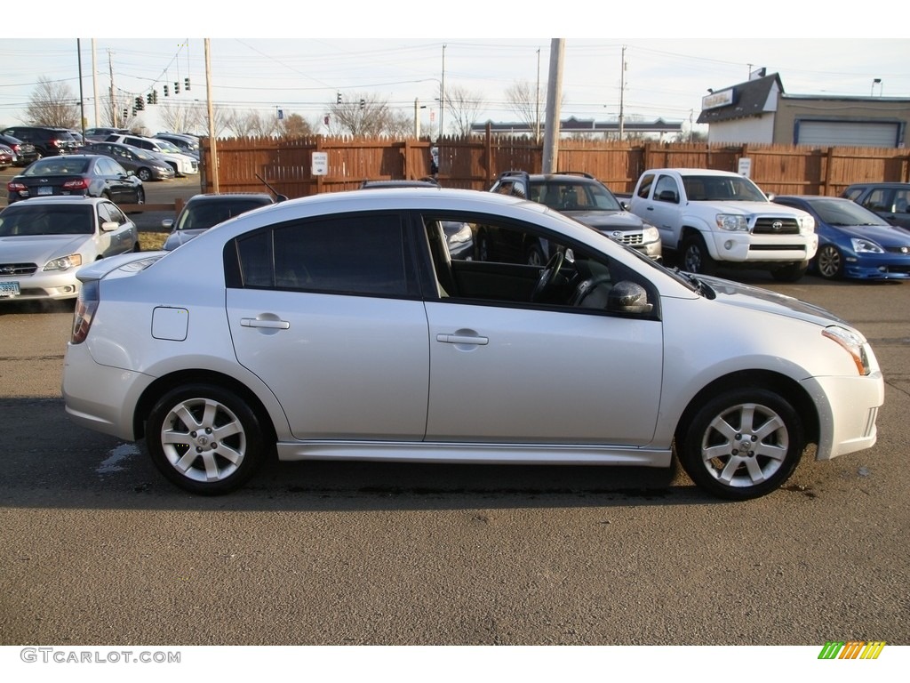 2011 Sentra 2.0 SR - Brilliant Silver Metallic / Charcoal photo #4