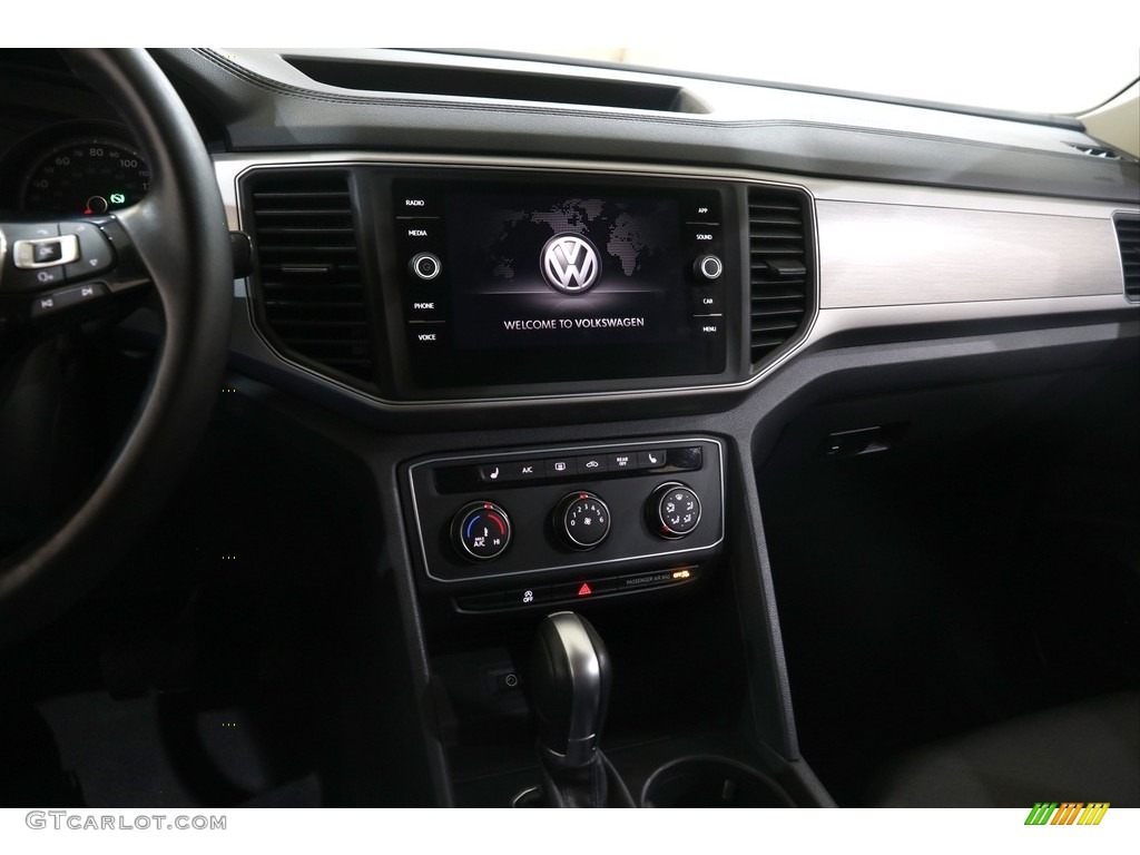 2018 Volkswagen Atlas SE Controls Photo #145395561