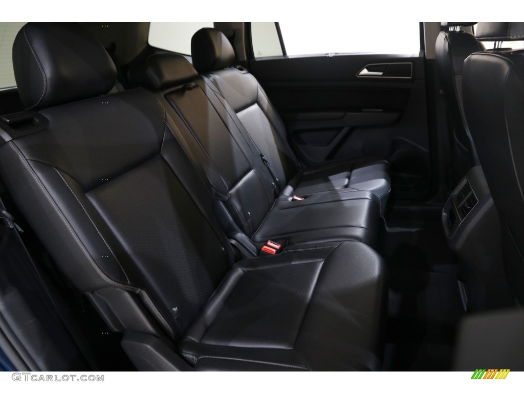 Titan Black Interior 2018 Volkswagen Atlas SE Photo #145395708