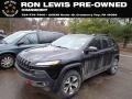 Brilliant Black Crystal Pearl 2016 Jeep Cherokee Trailhawk 4x4