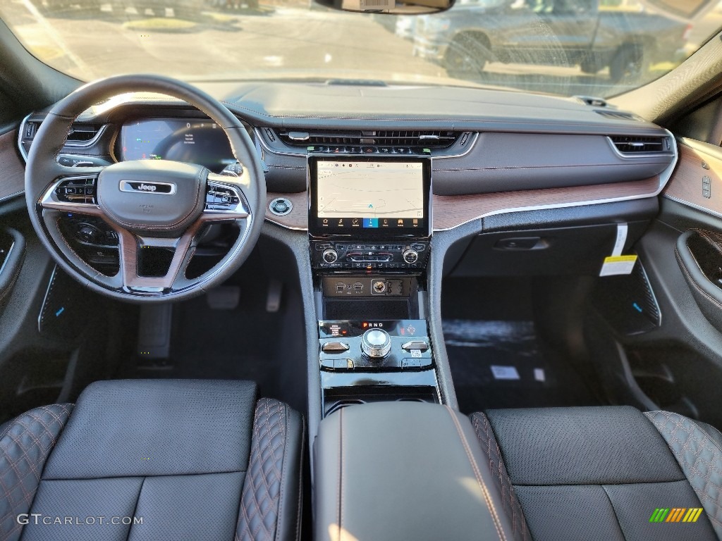 Global Black Interior 2022 Jeep Grand Cherokee Summit 4XE Hybrid Photo #145396380