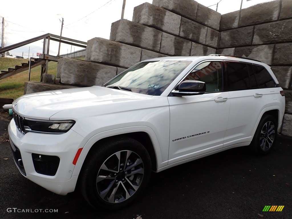 2022 Jeep Grand Cherokee Overland 4x4 Exterior Photos