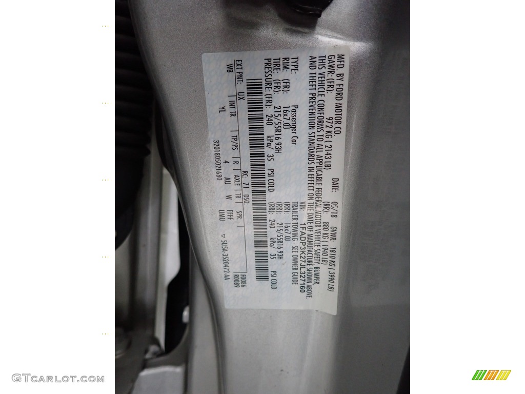 2018 Focus SE Hatch - Ingot Silver / Charcoal Black photo #31