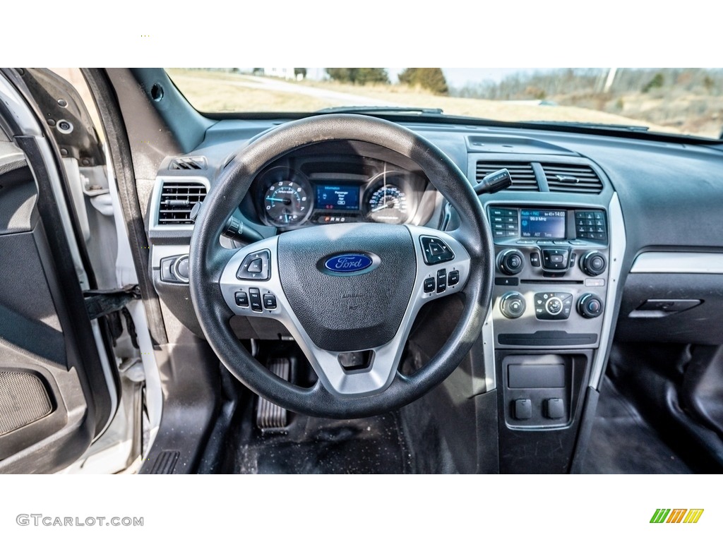 2013 Ford Explorer Police Interceptor AWD Controls Photos