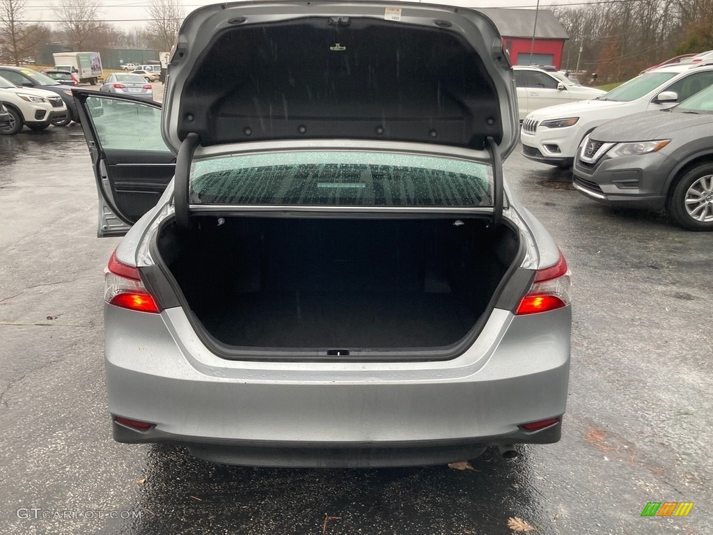 2021 Toyota Camry LE AWD Trunk Photos
