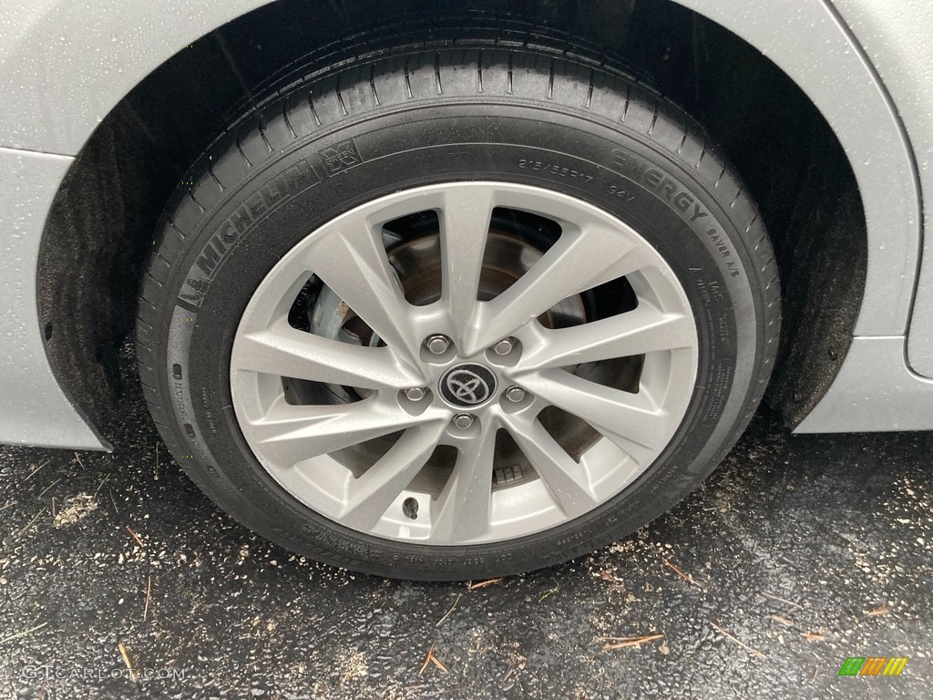 2021 Toyota Camry LE AWD Wheel Photos