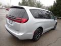 2023 Silver Mist Chrysler Pacifica Hybrid Limited  photo #5