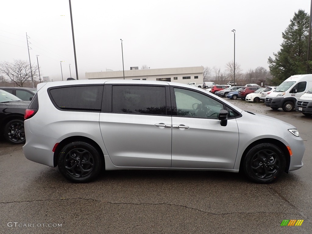 Silver Mist 2023 Chrysler Pacifica Hybrid Limited Exterior Photo #145403499