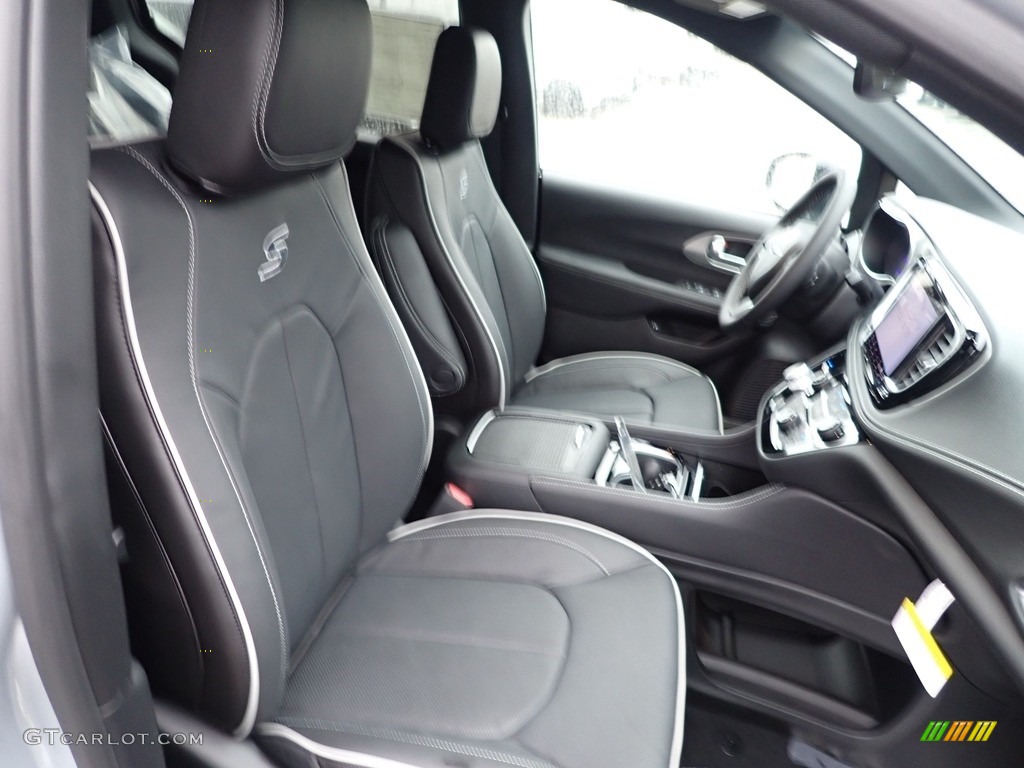 2023 Chrysler Pacifica Hybrid Limited Front Seat Photo #145403586