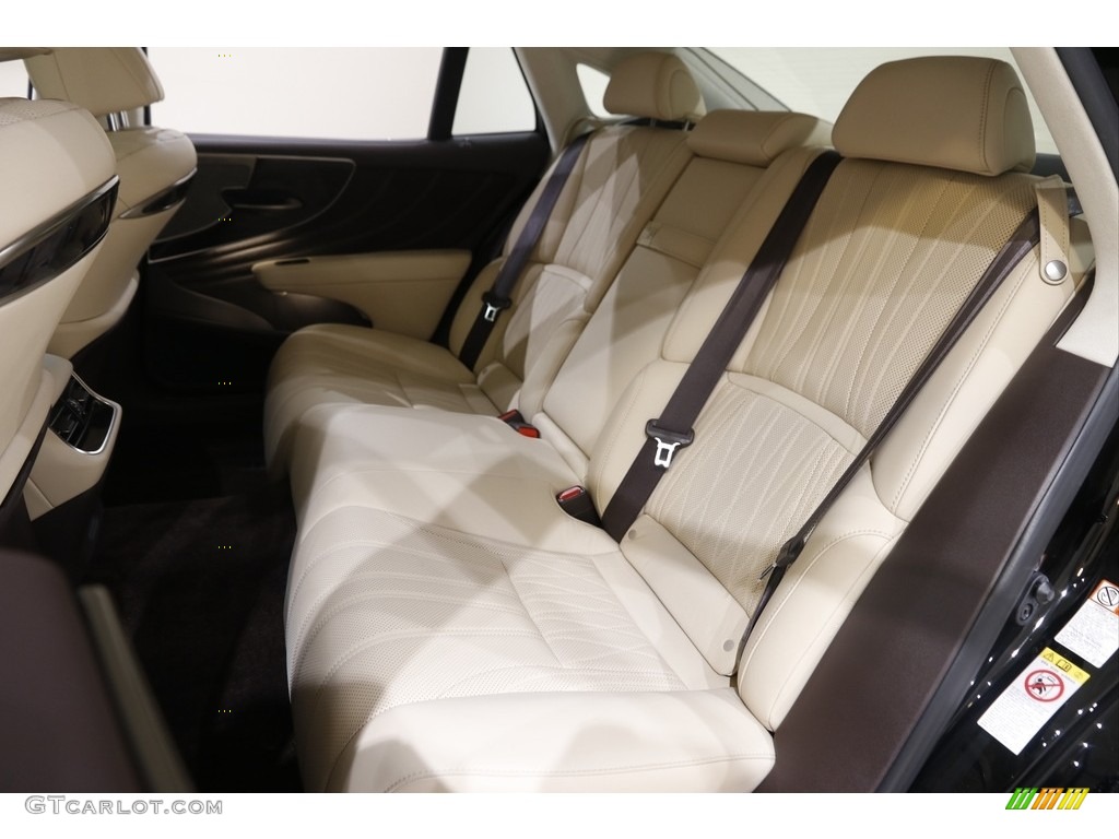 2019 Lexus LS 500 AWD Rear Seat Photos
